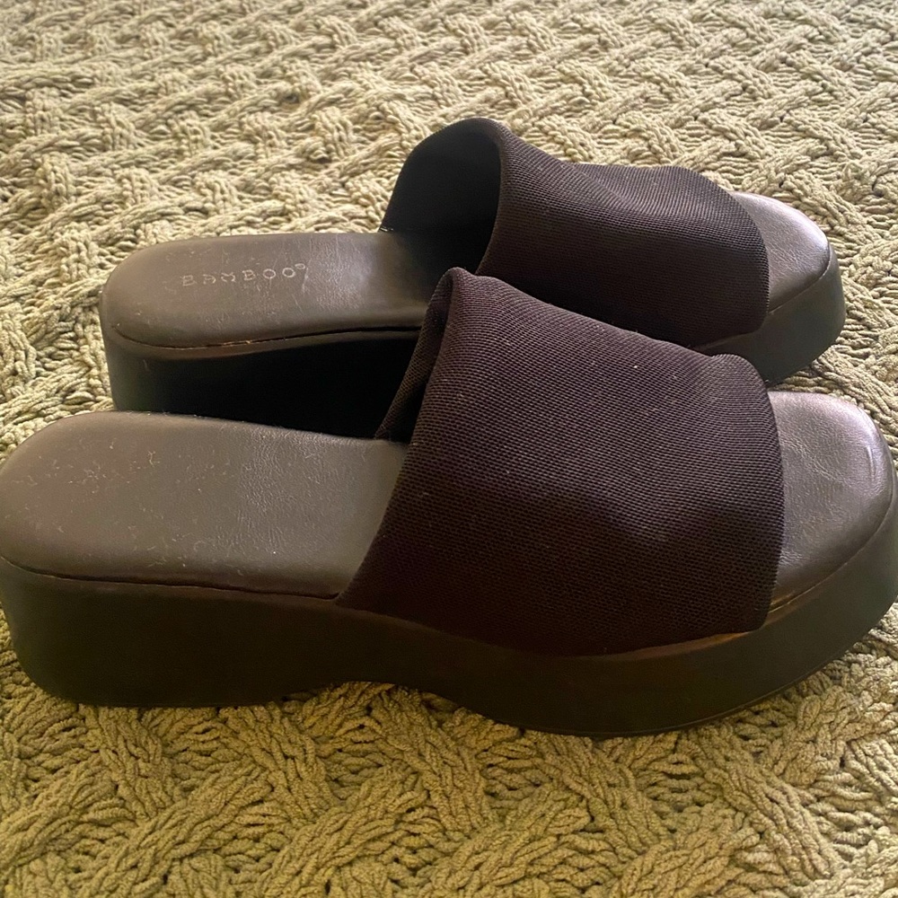Platform sandals